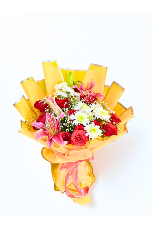 💐 Pink Lilies, Red Roses & Chrysanthemum Bouquet with Yellow Premium Wrap – Elegant Floral Arrangement